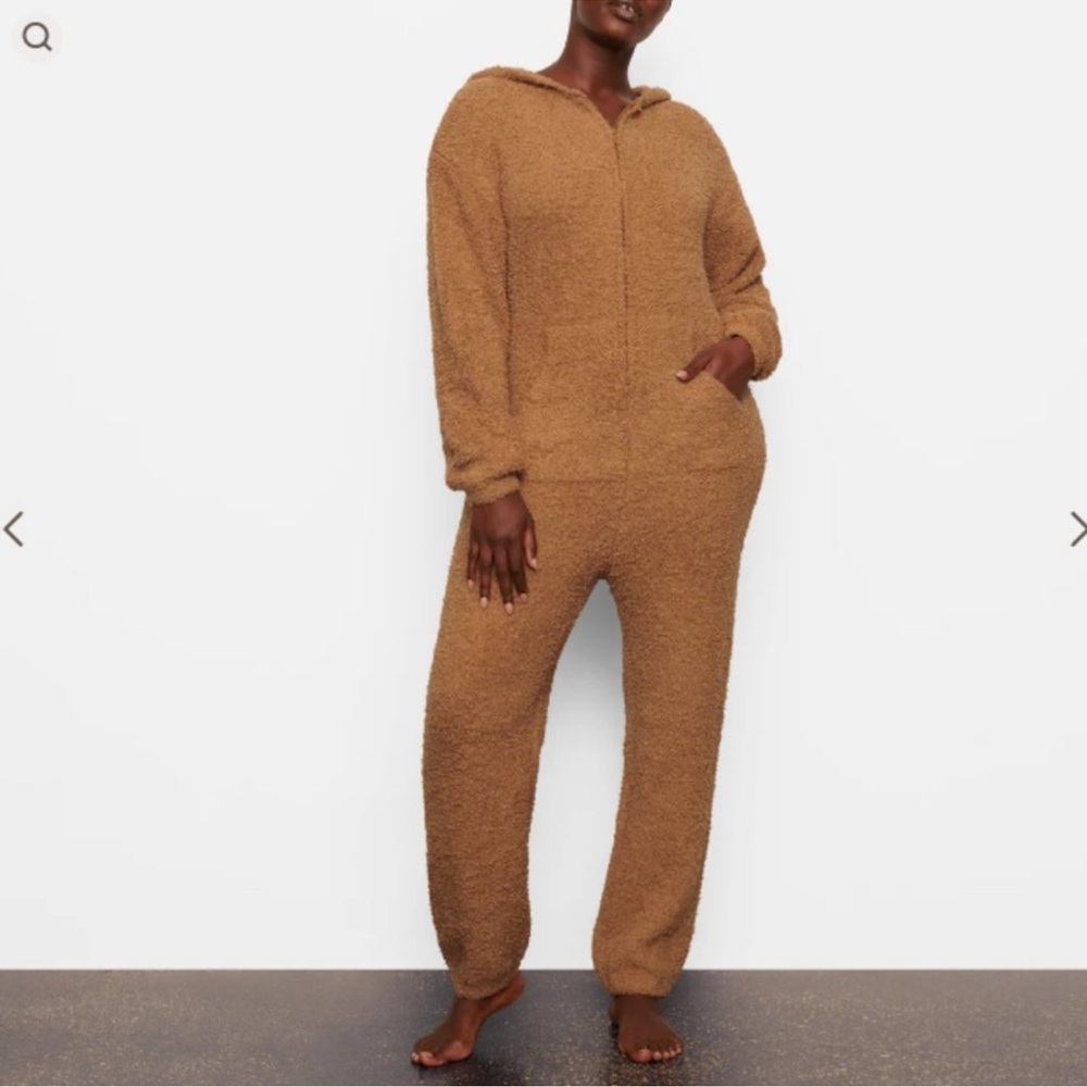SKIMS COZY KNIT UNISEX ONESIE